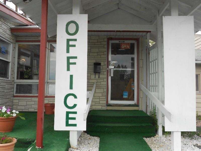 Travel Inn Westmoreland Экстерьер фото