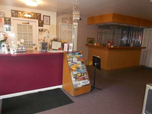 Travel Inn Westmoreland Интерьер фото