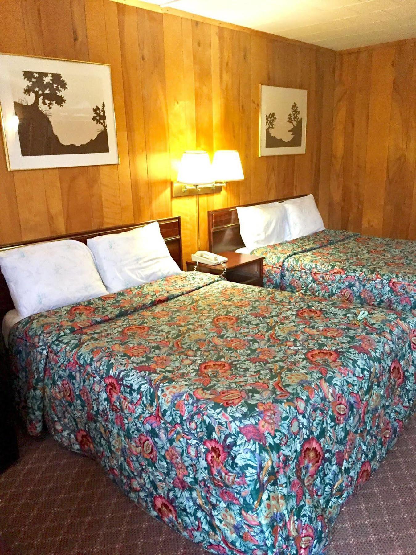 Travel Inn Westmoreland Экстерьер фото