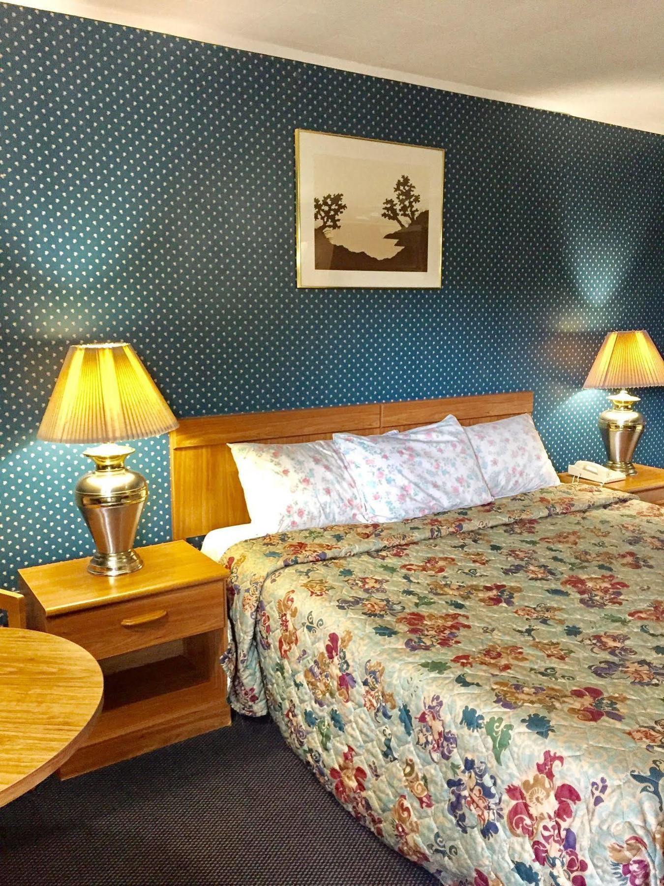 Travel Inn Westmoreland Экстерьер фото