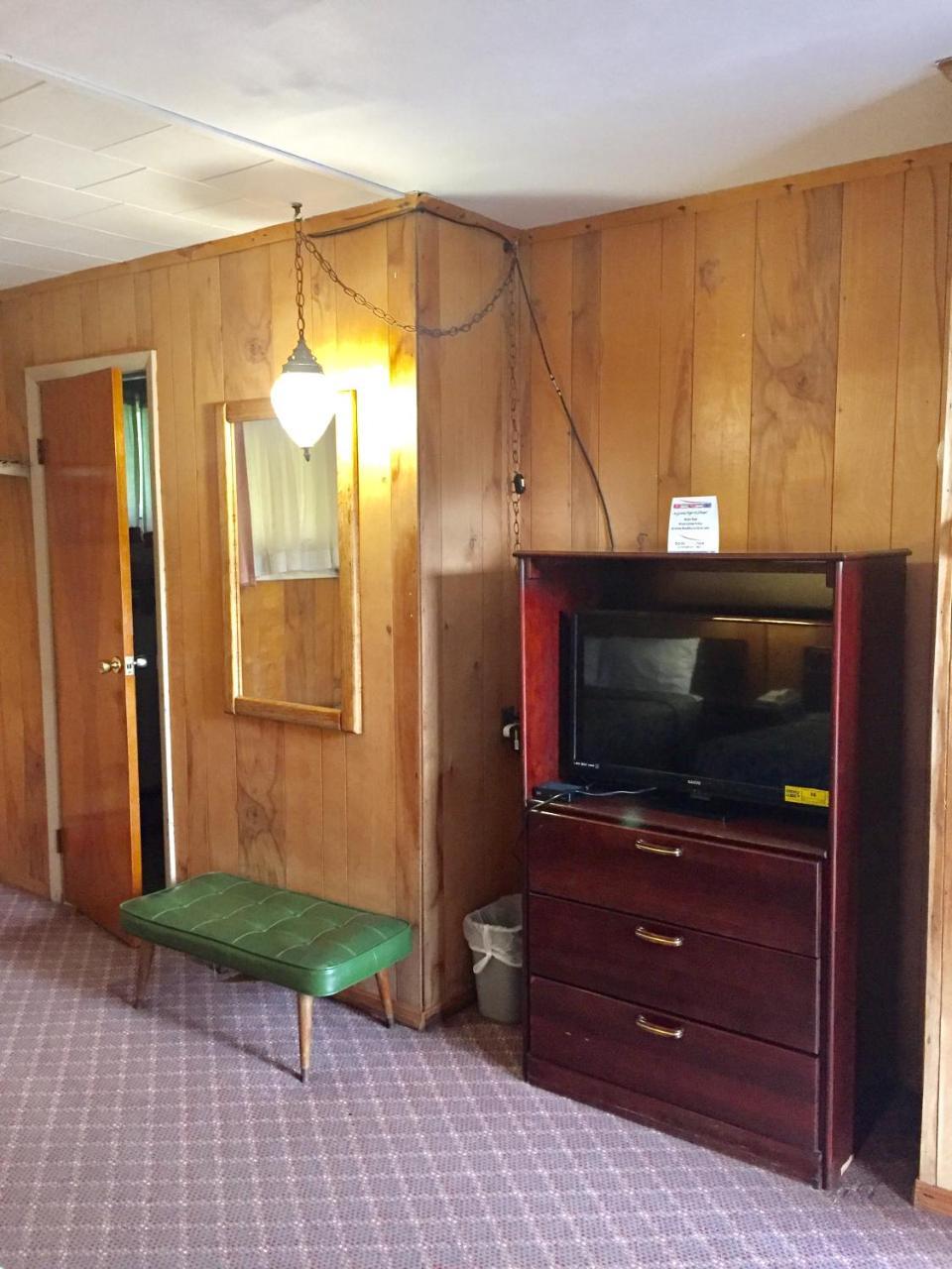 Travel Inn Westmoreland Экстерьер фото